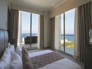 Deniz Manzaralı Otel Odası