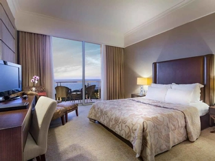 Deniz Manzaralı Otel Odası