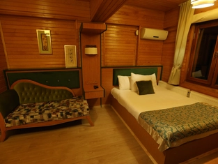 Gri Balayı Odası - Balkonlu