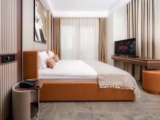 Corner Kara Manzaralı Oda (İptal Edilemez)