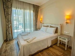 Deluxe Deniz Manzaralı Oda (İptal Edilemez)