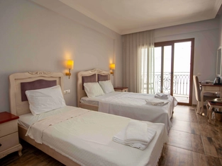 Standart Deniz & Kısmi Deniz Manzaralı Oda