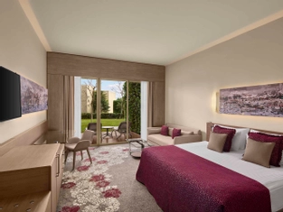 Deluxe Bahçe Manzaralı Aile Odası