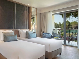 Göl Evi Bahçe Manzaralı Oda