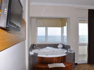 King Suite Oda - Jakuzili Deniz Manzaralı ( İptal Edilemez )