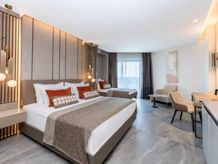 Deniz Manzaralı Superior Oda