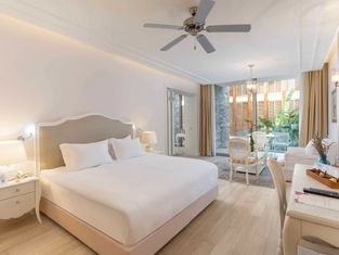 Exclusive Suite with Living Room Kara Manzaralı