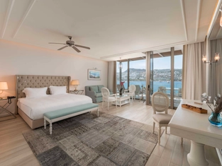 Premium Queen Deniz Manzaralı