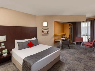 Deluxe Corner Oda (İptal Edilemez)