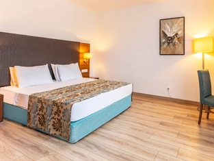 Ara Kapılı Aile Odası