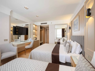 Yandan Deniz Manzaralı Standart Oda