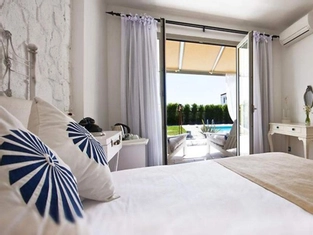 Deluxe Room With Terrace