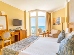Direkt Deniz Manzaralı Ana Bina Standart Oda
