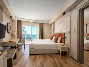 Aile Odası Deniz Manzaralı