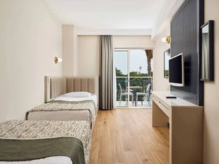 Aile Odası Kara Manzaralı