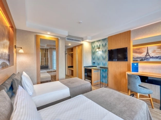 Standart Yandan Deniz Manzaralı Oda 