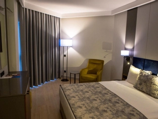 Standart Yandan Deniz Manzaralı Oda