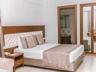 Standart Kara Manzaralı Oda ( İptal Edilemez )