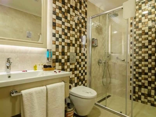 Kara Manzaralı Standart Oda 