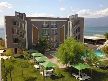 Aqua Nina Hotel