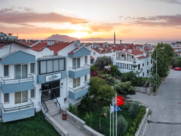 Özgüm Suit Datça