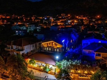 Rayana Hotel