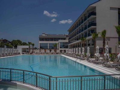 Avia Resort & Spa