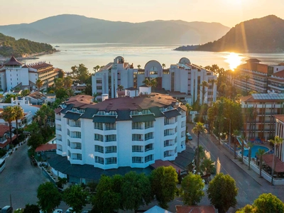 Verde Hotel İçmeler (+16)