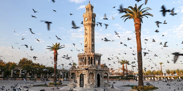 İzmir’de Hediyelik Eşya Alışverişi 