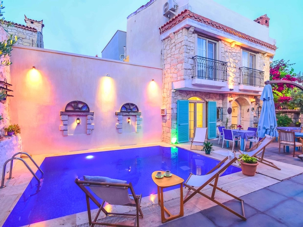 Alaçatı Asmalı Konak Otel