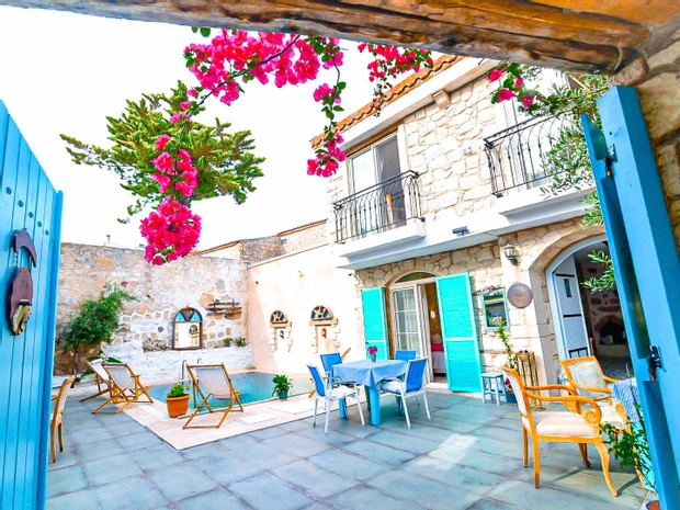 Alaçatı Asmalı Konak Otel