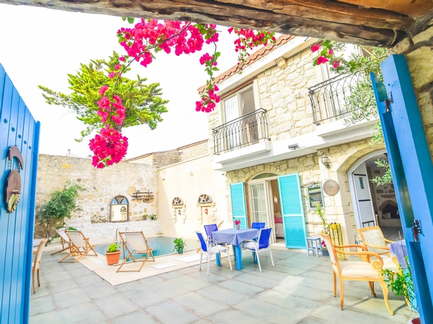 Alaçatı Asmalı Konak Otel