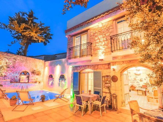Alaçatı Asmalı Konak Otel