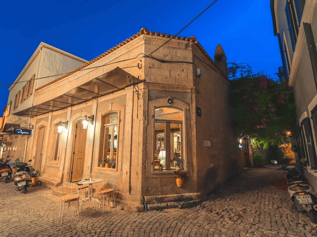 Alaçatı Asmalı Konak Otel