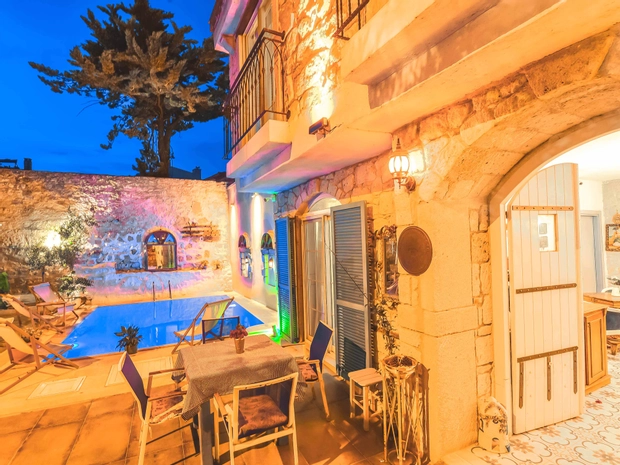 Alaçatı Asmalı Konak Otel