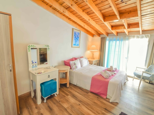 Alaçatı Asmalı Konak Otel
