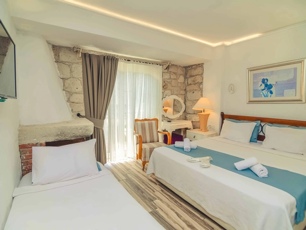 Alaçatı Asmalı Konak Otel