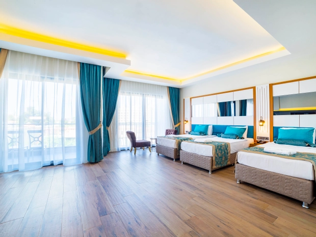 Deluxe Suite
