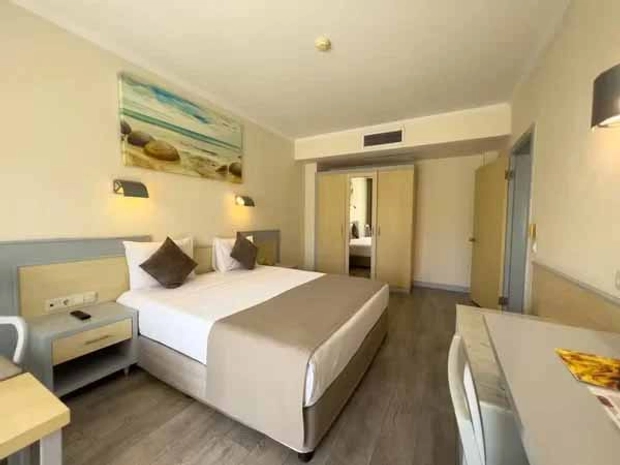 AQI Pegasos World Hotel