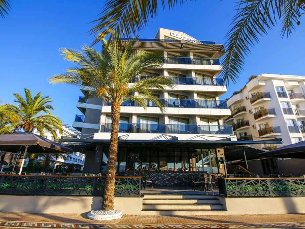 Aurasia Beach Hotel