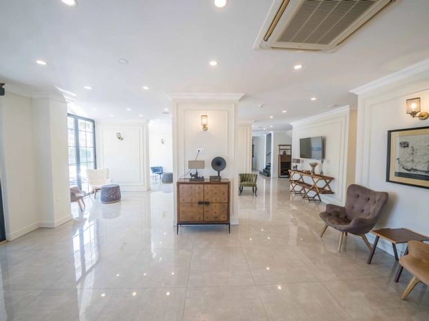 Aurasia Beach Hotel
