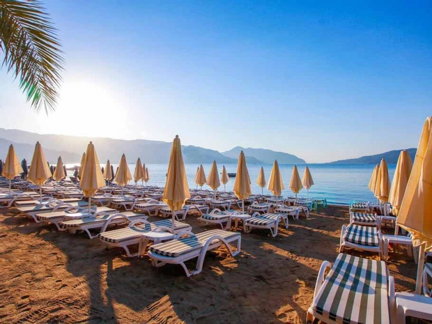 Aurasia Beach Hotel