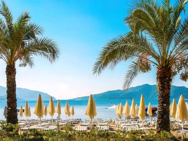 Aurasia Beach Hotel