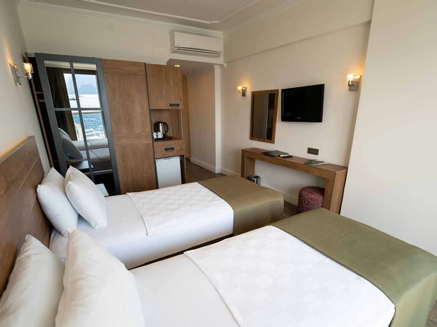 Aurasia Beach Hotel