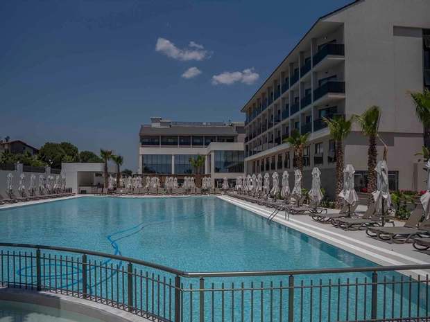 Avia Resort & Spa