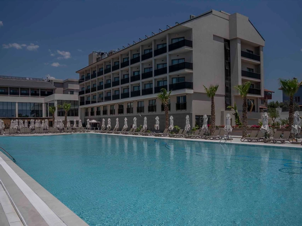 Avia Resort & Spa