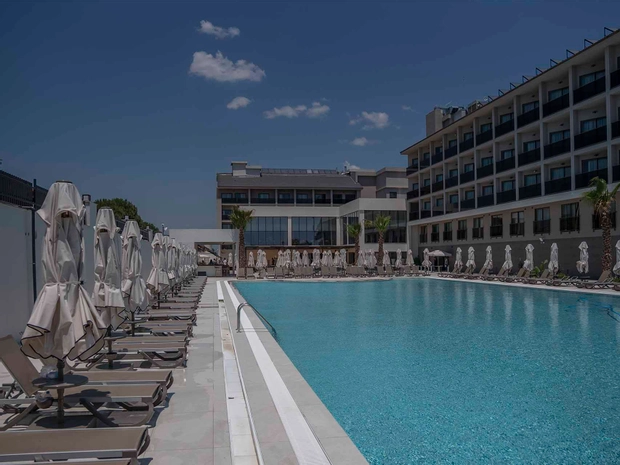 Avia Resort & Spa