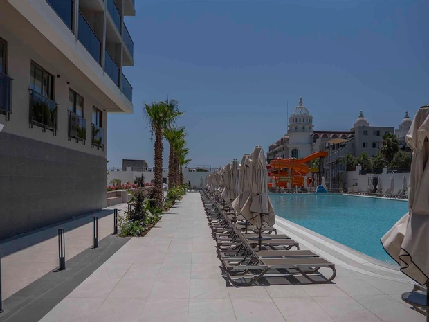 Avia Resort & Spa