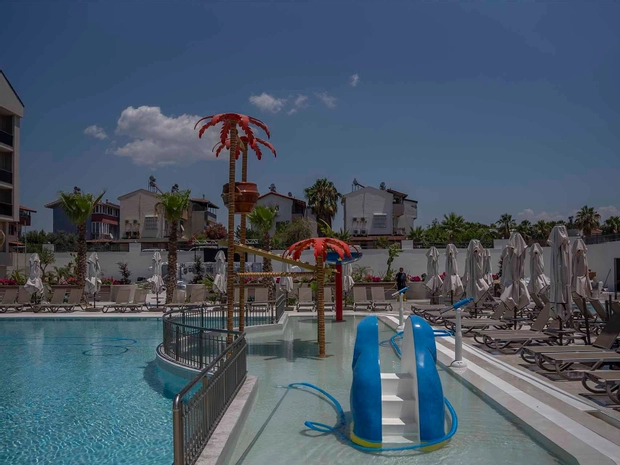 Avia Resort & Spa