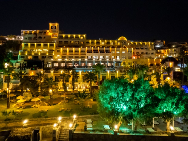 Azka Hotel